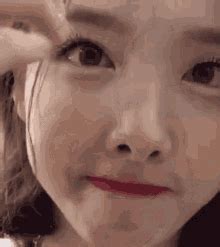 Close Up GIFs | Tenor