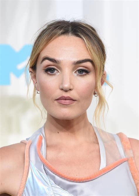 Chloe Fineman – 2022 MTV Video Music Awards • CelebMafia