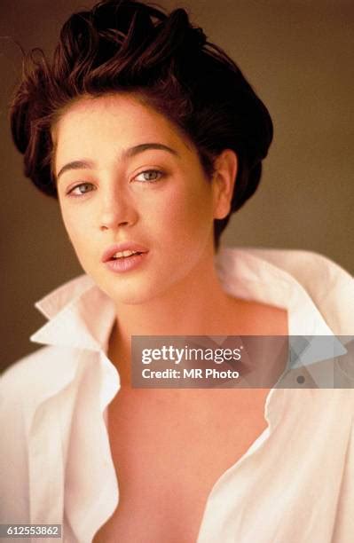 Moira Kelly Actress Photos et images de collection - Getty Images