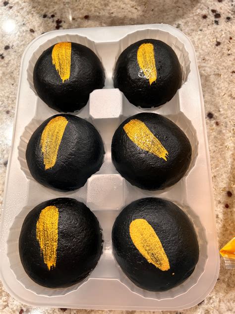 Buy Salted Egg York Bun near me with free delivery