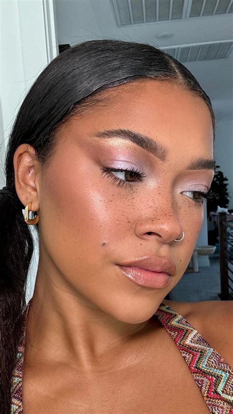 Leilani Green | Sometimes the highlighter looks even better on the lids