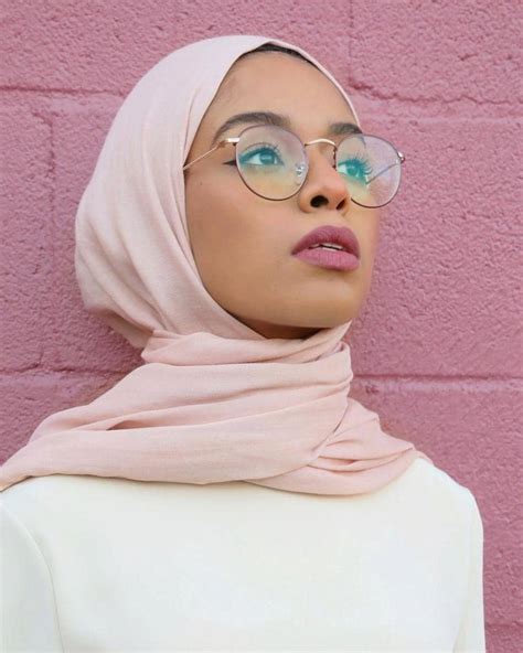 Pilihan Model Kacamata Masa Kini untuk Pengguna Hijab | Popbela.com