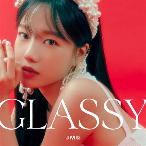 Watch: Jo Yu Ri Makes Solo Debut With Charming MV For "GLASSY" | Soompi