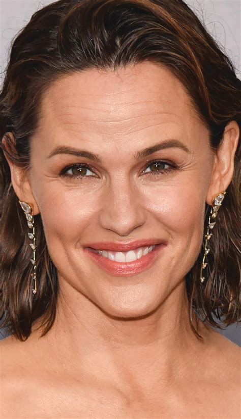 JENNIFER GARNER - Oh, She Glows! | People US - entertainment - Read