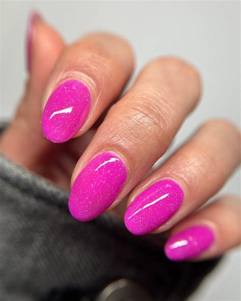 21 Super Cute Magenta Nails - Fashion Fusion Fun