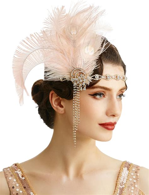 Modern accessories will soon be paired with 1920s style haircuts 2