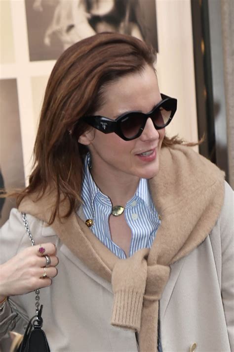 Emma Watson ahora lleva un 'side part bob' y nos encanta el estilo de