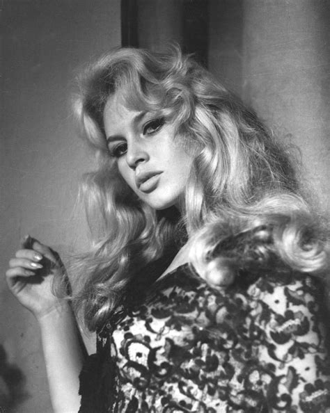 Brigitte Bardot 60's : r/VeryVintageVixens
