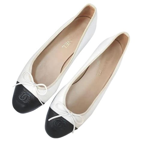 chanel black white cc logo ballet flat shoes  sale  stdibs