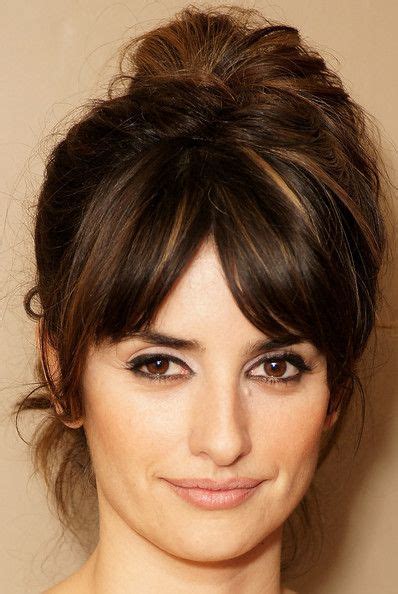 Penelope Cruz Loose Bun | Hair cuts, Penelope cruz, Haircut types