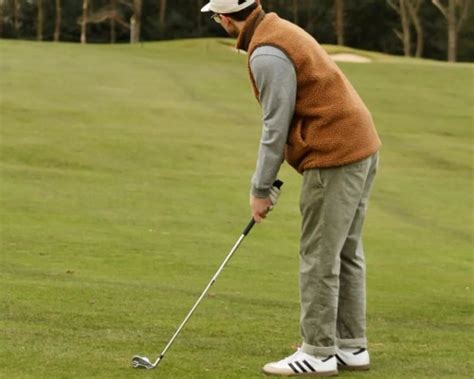 17+ Left-Handed Golf Tips | Overcome Common Challenges!