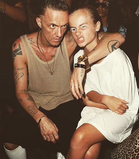 10 крутых фактов про Sixteen Jones — дочь солистов Die Antwoord | Sntch ...