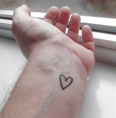 love heart tattoo designs wrist