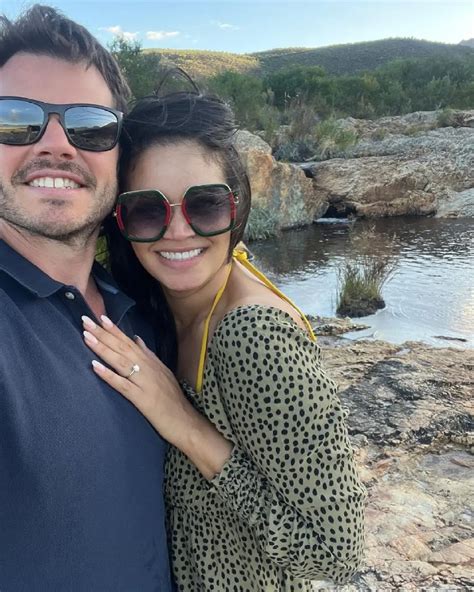 Pictures: Zoe Brown, Host of 'Expresso', is Now Engaged