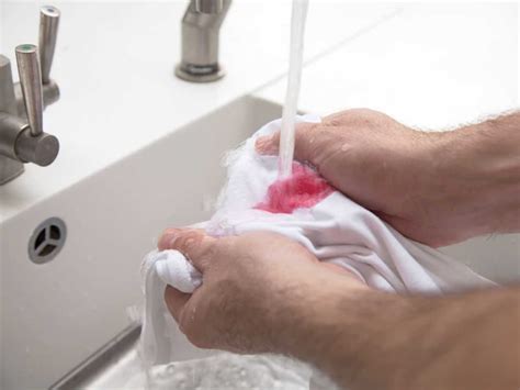 how to get chalk out of clothes