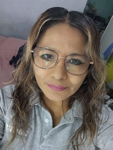 Al Día Silao - KARELY RUÍZ PRESUME SU NUEVA CASA CON ALBERCA DE PURO