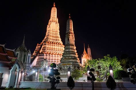 wat phra kaew night