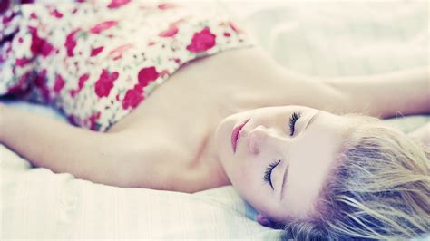 Lovely Blonde Rest Mood wallpaper | 1920x1080 | #20218
