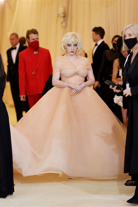 billie eilish met gala oscar de la renta - NIGERIAN LAW SCHOOL