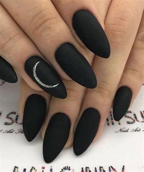 50+ Black Nail Polish Designs (2024) - TailoringinHindi