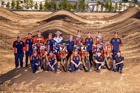 Sexton, Plessinger, Vialle, Beaumer Prep for 2025 Supercross - Racer X