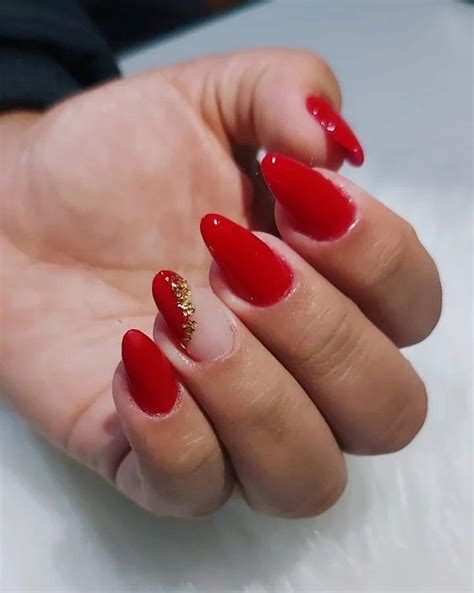 Unhas Redondas Vermelhas - Unhas vermelhas em 2025 | Unhas amendoada, Unhas redondas, Unhas bonitas