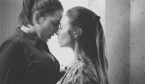 Lesbians Kissing Naked Gif Pin On Wayhaught