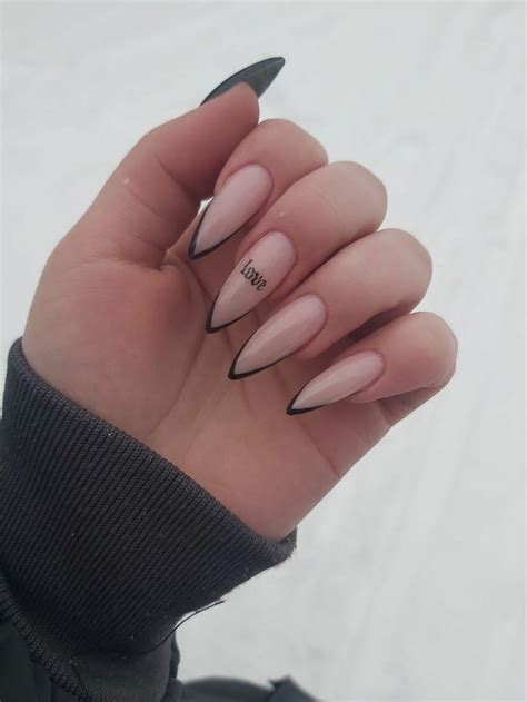 black goth nails ♡ | Длинные ногти, Дизайнерские ногти, Гелевые ногти