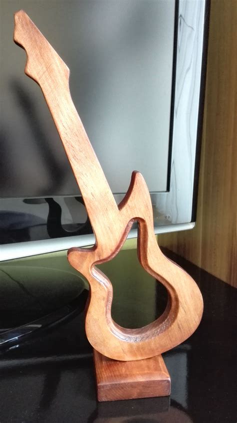 Wood Guitar, Гитара из дерева,Holz-Gitarre | Holz schnitzen, Holz ...