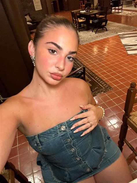 The Emely Hernandez Leak: Prepare To Be Stunned Image 14