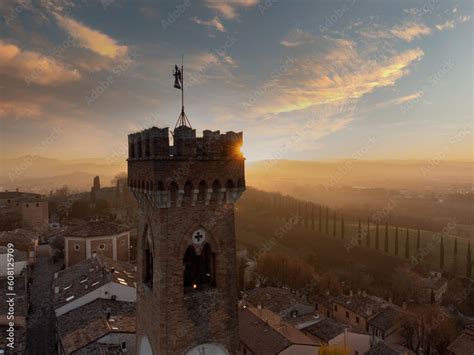 immerse    enchanting beauty  santarcangelo  romagna