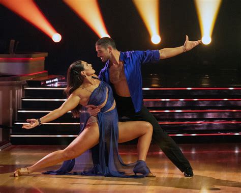 Ilona Maher on showing girls to embrace their 'powerful' self on 'DWTS
