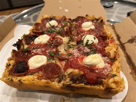 US Pizza Cup Winner Pizza - Paulie Gee’s Logan Square : r/chicagofood