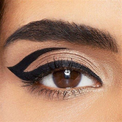 10 Popular Eyeliner Styles
