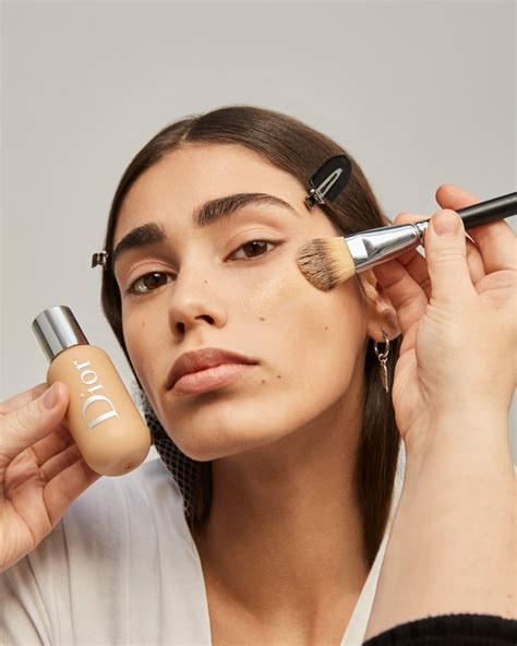 Pincel de base: o guia completo para escolher o acessório correto