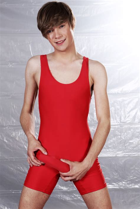 Noah Matous' Singlet Bulge : r/Singlets