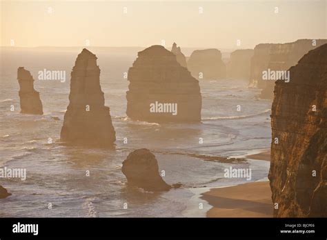 Twelve Apostles, Port Campbell National Park, Victoria, Australia Stock ...