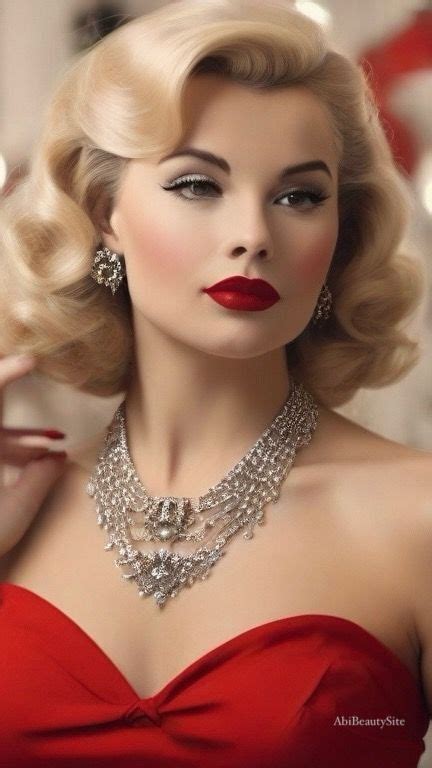 von Nooran auf Pins by you | Wunderschöne frau, Hübsche frau ...