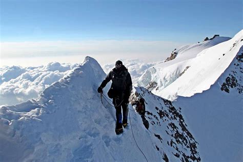 Dufourspitze - Italian Normal Route : Climbing, Hiking & Mountaineering ...