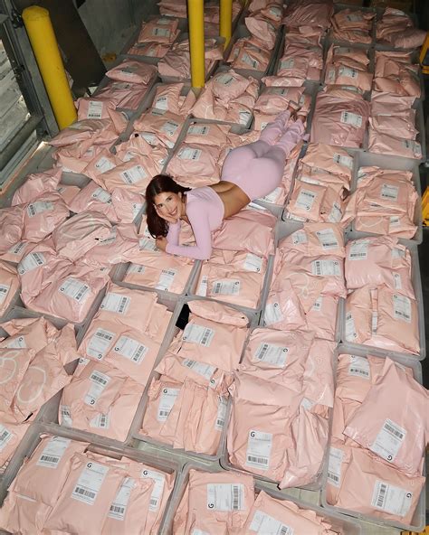 Isa Buscemi 🍒 | Oh man, when I first started @pcheebum, I never thought