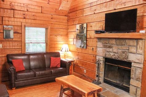 Hawk's Nest 3 Bedroom Cabin At Parkside Cabin Rentals