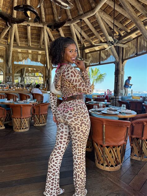 𝔇𝔈𝔍𝔄 ♛ (@dejarennae) • Instagram photos and videos