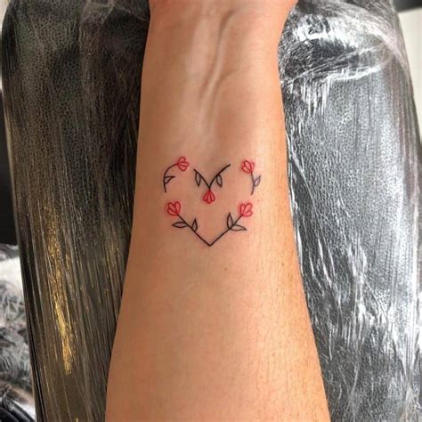 Elegant Flower Wrist Tattoo Ideas for a Delicate Look