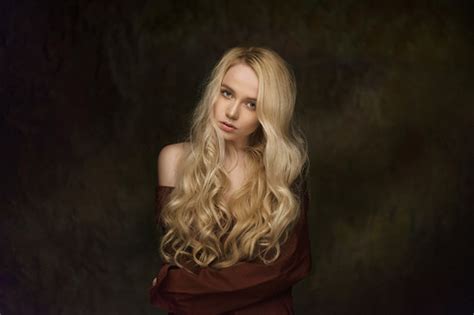 Portrait | model: Maria Popova photo by: Maxim Maximov studi… | Flickr