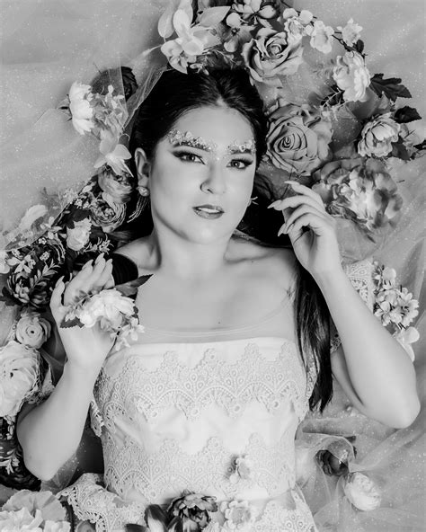 Downblouse+Photo Photos, Download The BEST Free Downblouse+Photo Stock