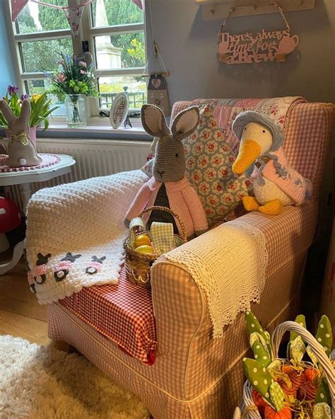 Granny Chic Living Room Decor