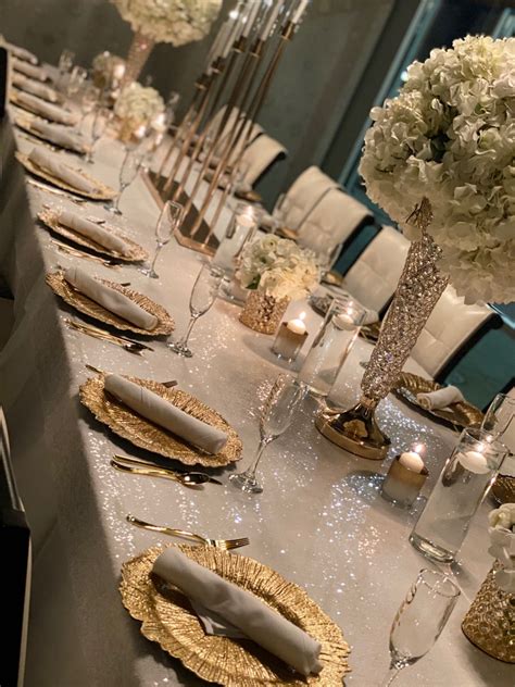 White and Gold table decor | Elegant birthday party, Gold birthday ...