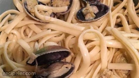 Spaghetti With White Clam Sauce