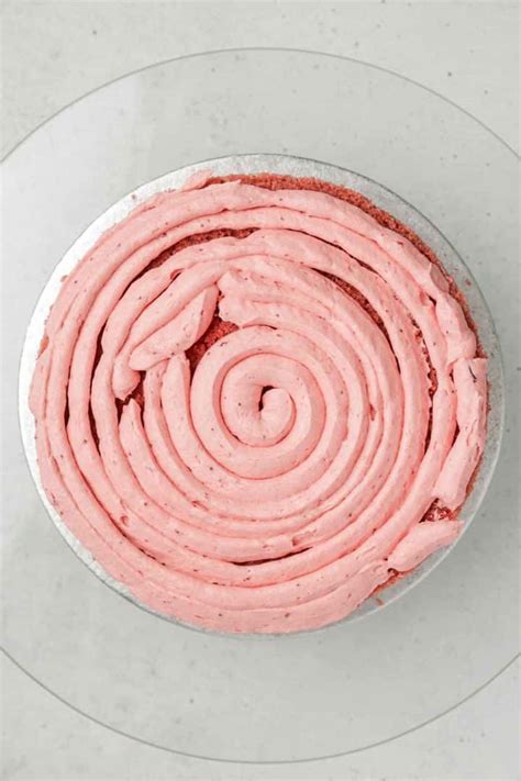 The Strawberry Squirt Cake That Will Make You a Baking Star (Easy!) - xqy5pi2