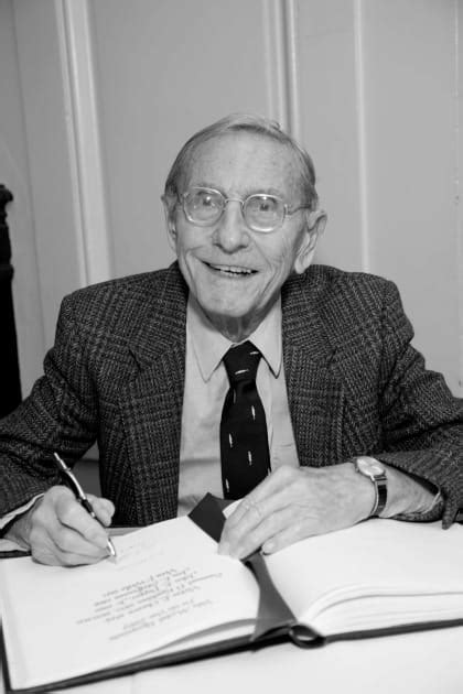 Alumnus receives Yale Medal